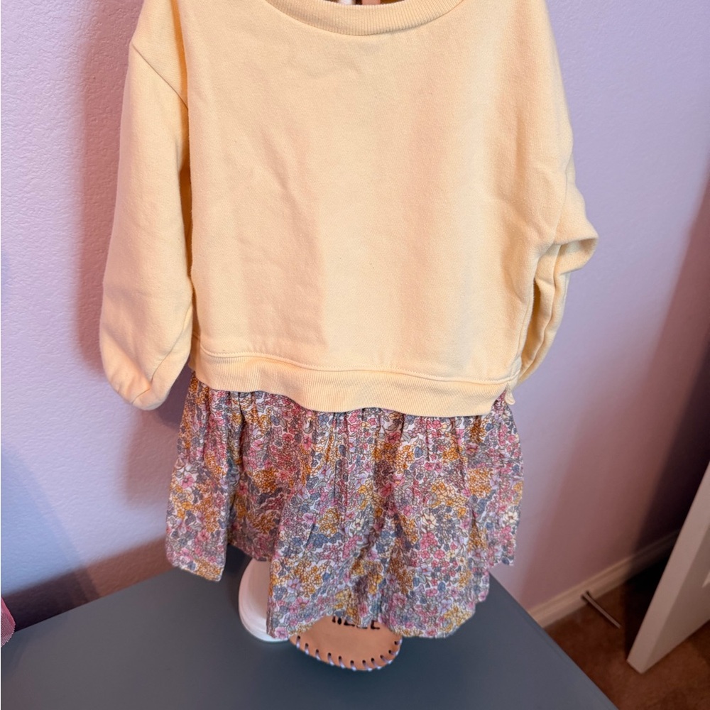GAP Soft Yellow Sweatshirtdress